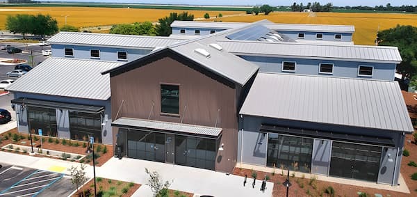 American Buildings by Nucor standing seam roof system. Image courtesy of www.AmericanBuildings.com.