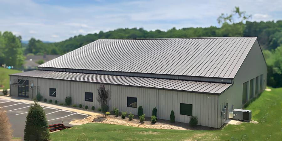 Kirby Building Systems standing seam roof installed. Image courtesy of www.kirbybuildingsystems.com.