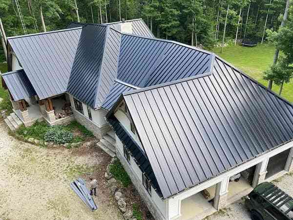 MWI Metal Roofing standing seam roof system. Image courtesy of www,MWIMetalRoofing.ca.