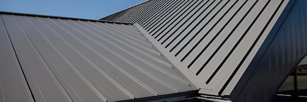 Una/Clad standing seam roof system. Image courtesy of www.HolcimElevate.com.